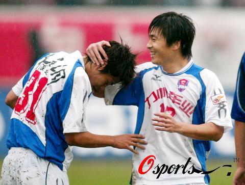 滨海流浪客场逆转战胜重庆力帆，全取三分的简单介绍