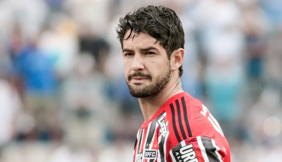 上港前锋奥斯卡受伤缺席近期比赛,球迷心痛 上港前锋奥斯卡受伤缺席近期比赛,球迷心痛