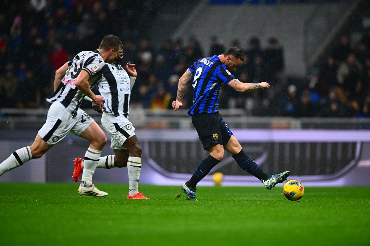 乌迪内斯新教练上任,球队迎来开局连胜 乌迪内斯新教练上任,球队迎来开局连胜