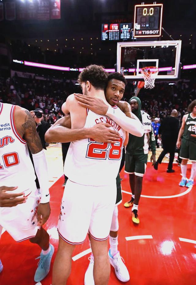 包含雄鹿力克魔术,安特托昆博继续发威!的词条 包含雄鹿力克魔术,安特托昆博继续发威!的词条