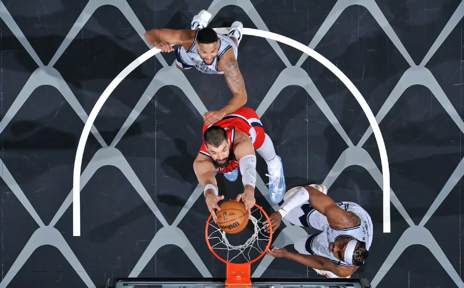 快船主场惊险战胜魔术 快船主场惊险战胜魔术