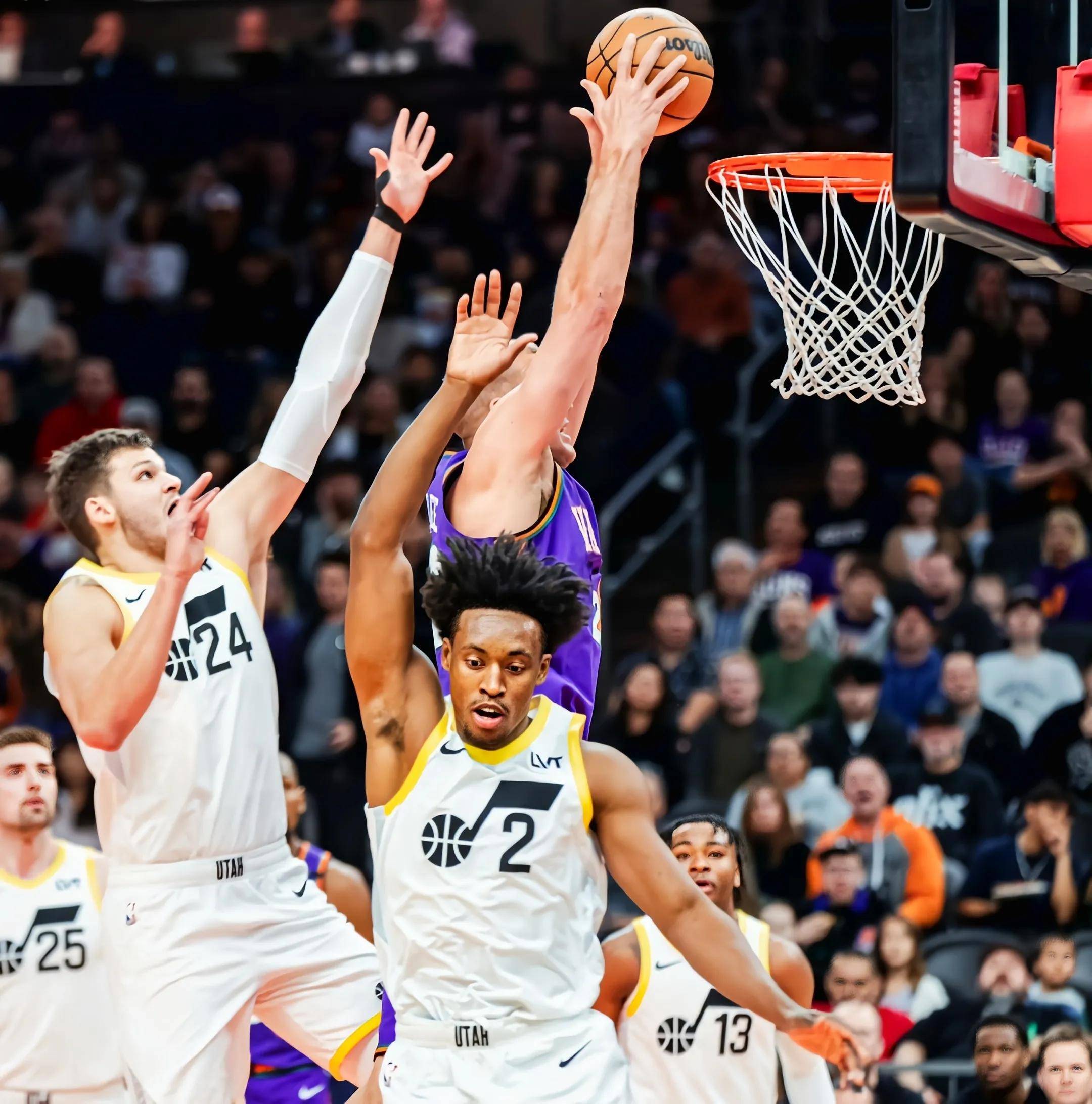 太阳客场击败国王,布克砍下29分 太阳客场击败国王,布克砍下29分