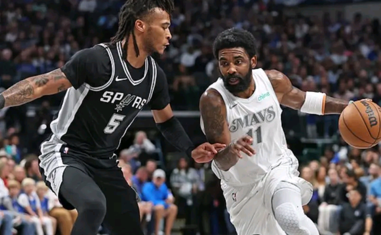 马刺再胜独行侠，保持不败