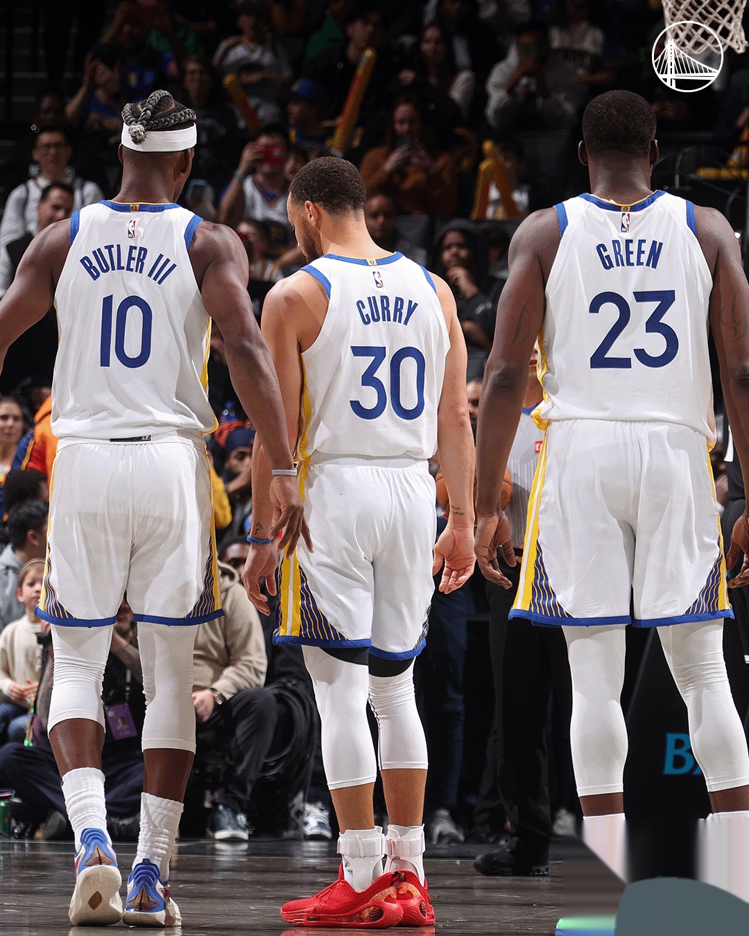 勇士击败灰狼：库里砍下20+带队成功拿下