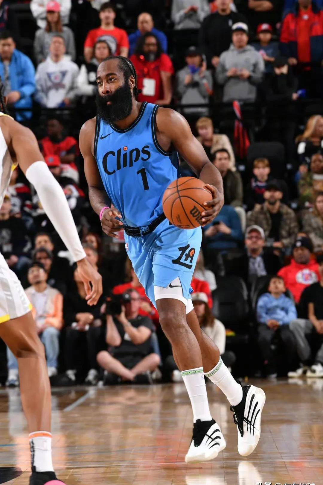 关于哈登复出助篮网逆转，火箭告别三连胜的信息