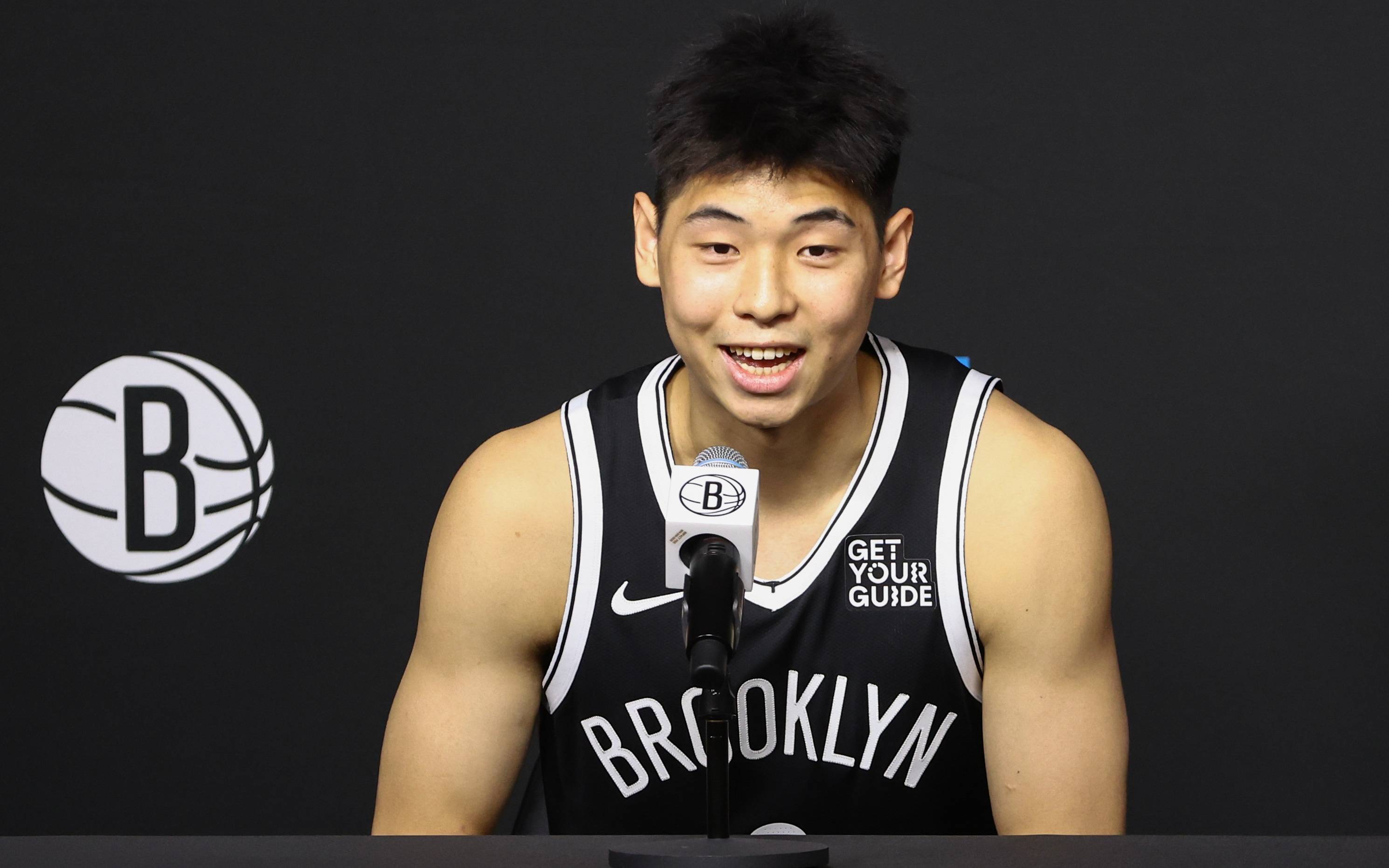 勇士逆袭篮网，豪取NBA季前赛首胜