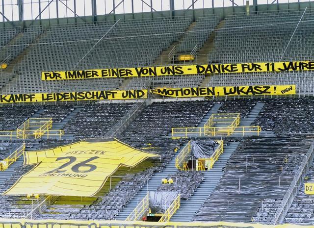 奥格斯堡在德甲赛场上四连胜，完美谢幕赛季收官的简单介绍