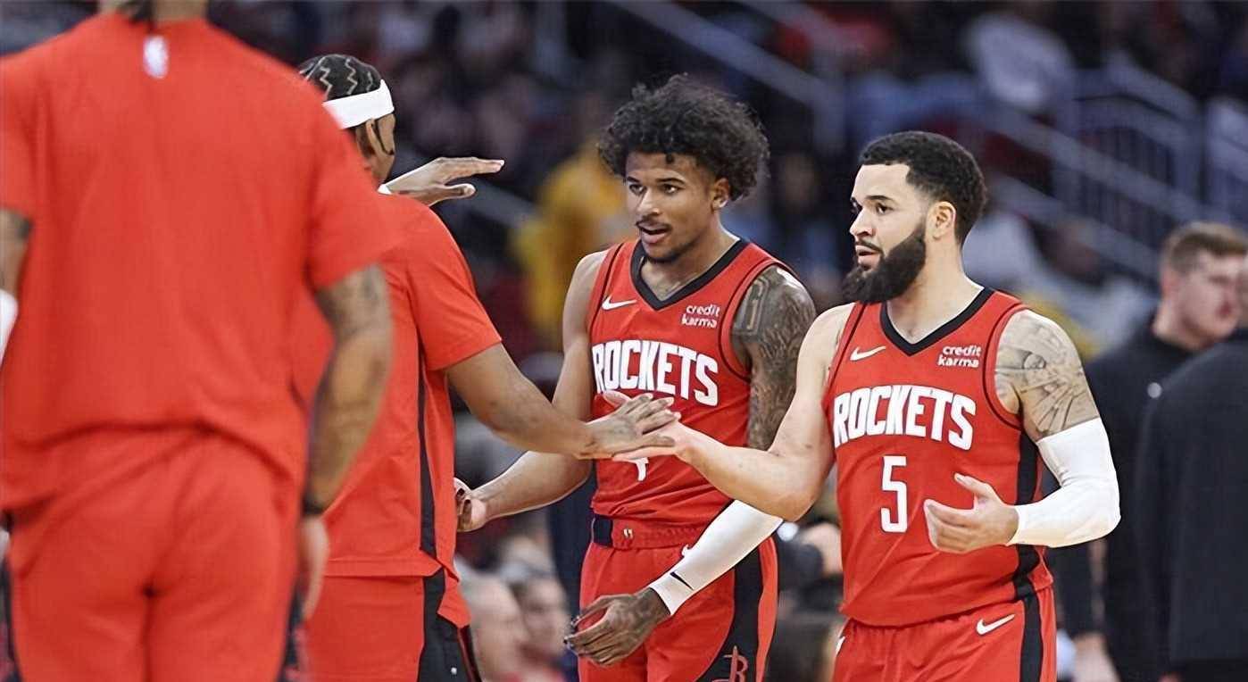 火箭取胜马刺，约翰逊贝斯利24分领战